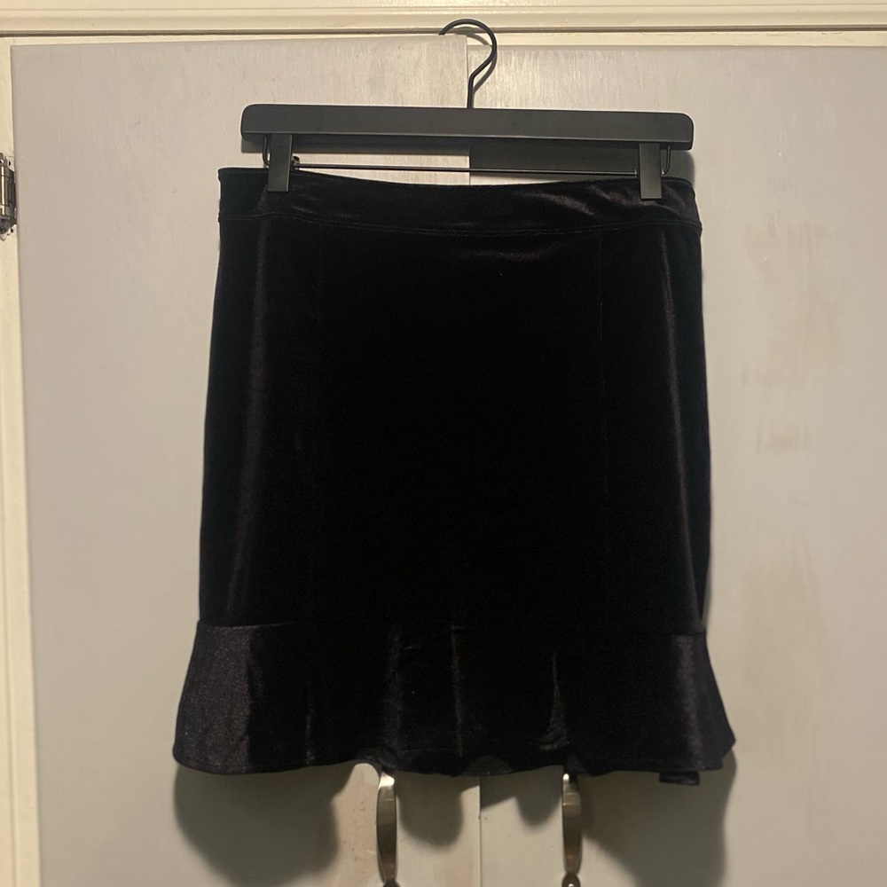 Velvet tulip mini skirt
